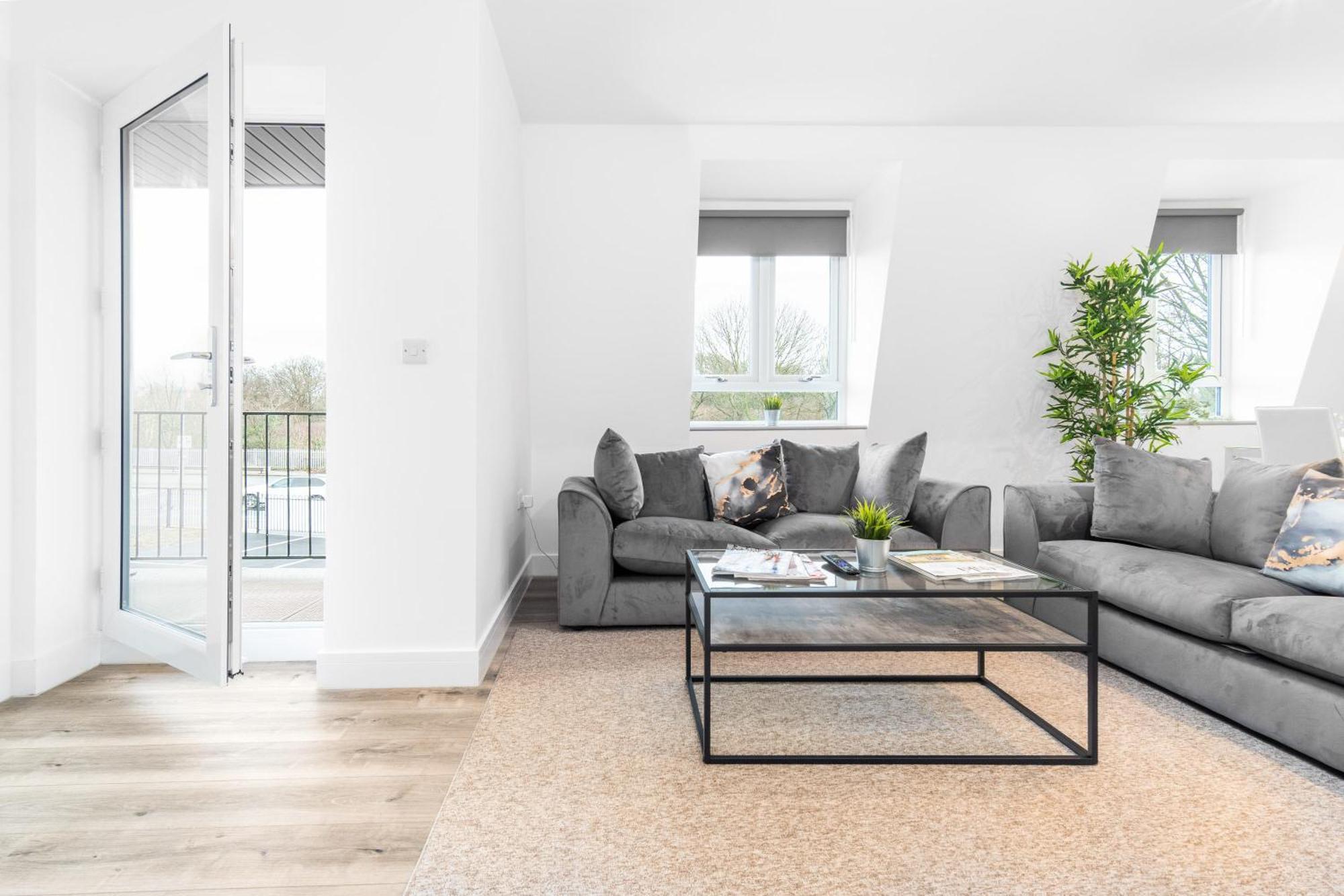 Stylish 2 Bedroom Apartment - Balcony - Secure Parking - Top Rated - 5Mc バーミンガム エクステリア 写真