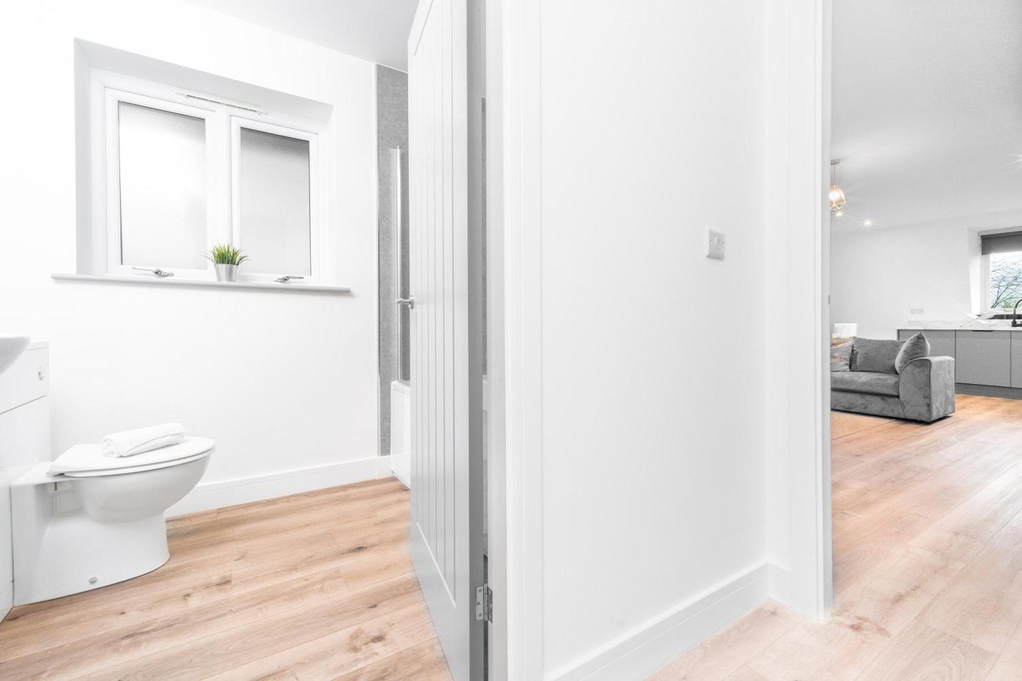 Stylish 2 Bedroom Apartment - Balcony - Secure Parking - Top Rated - 5Mc バーミンガム エクステリア 写真